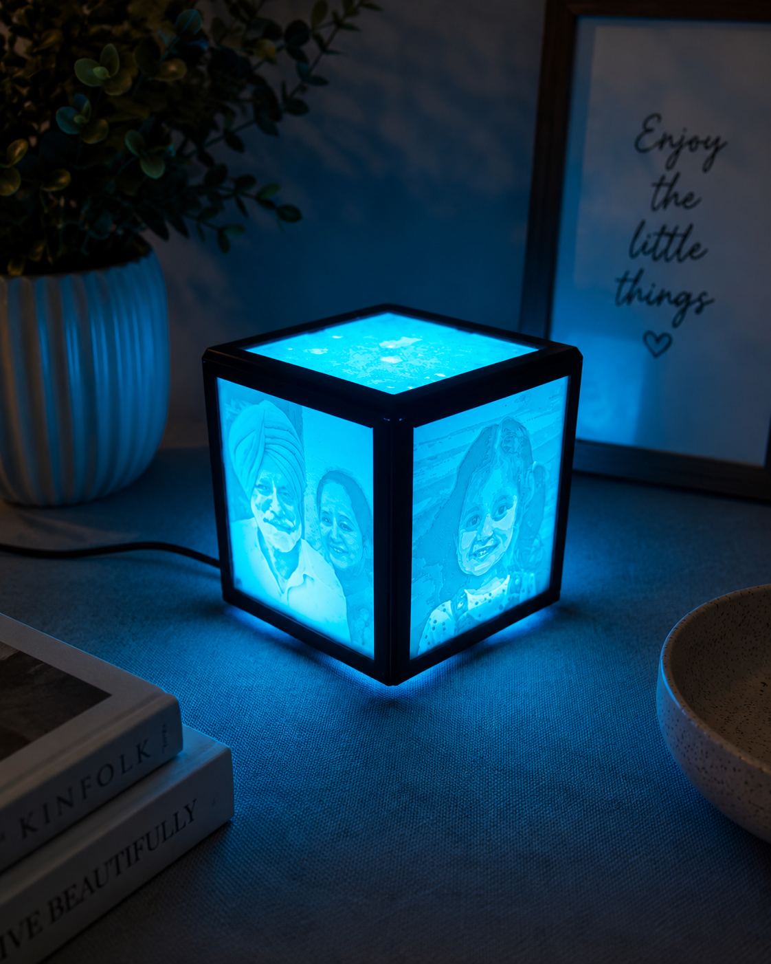 LumiCube – Personalized Photo Cube Lamp